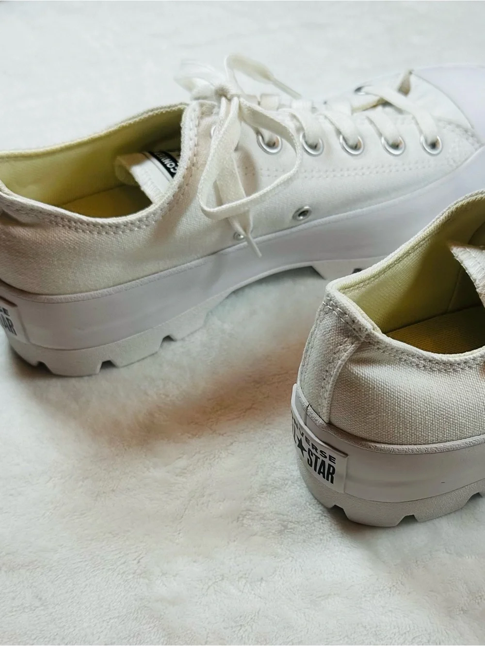 Converse all white